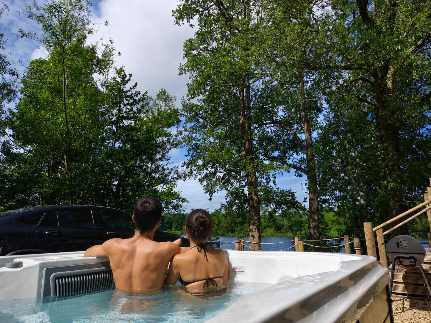 Lighthouse Harbour private hot tub